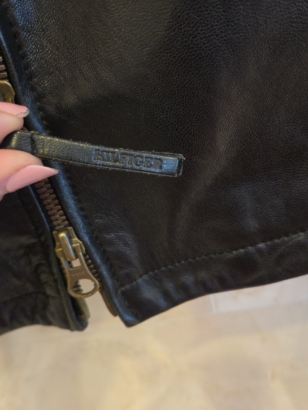 MEN'S TOMMY HILFIGER BLACK 100% LEATHER JACKET COAT SZ SMALL $495 - Picture 5 of 8